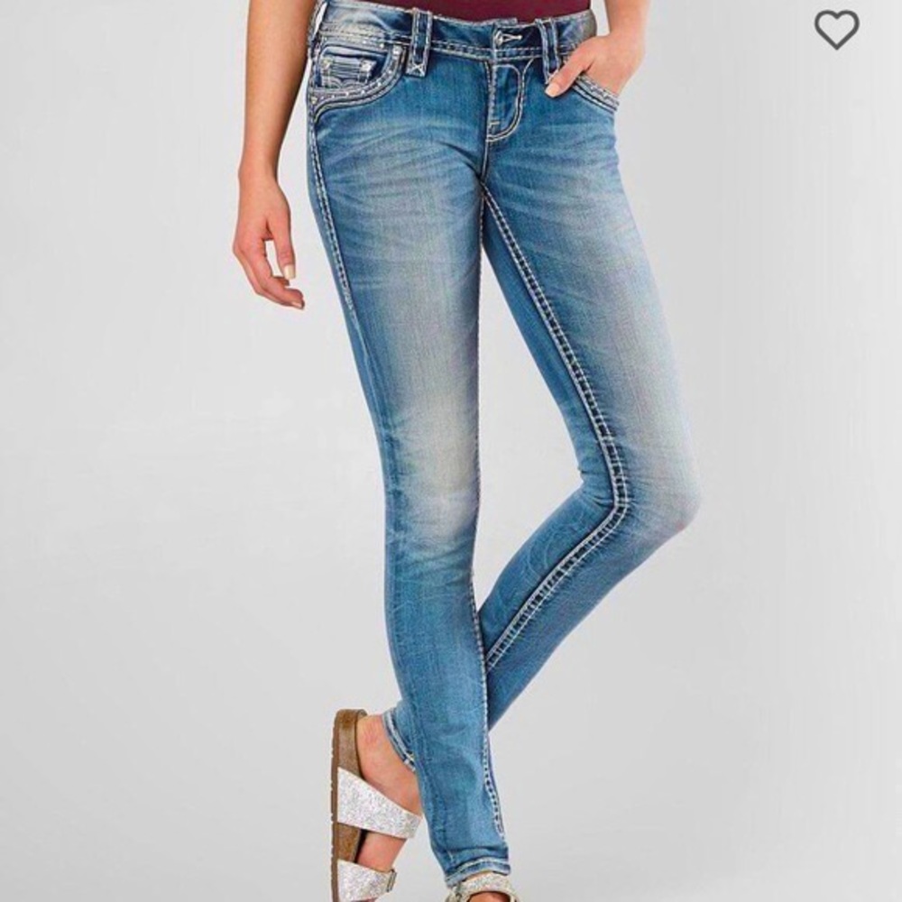 Rock Revival Aliana Skinny Jeans.